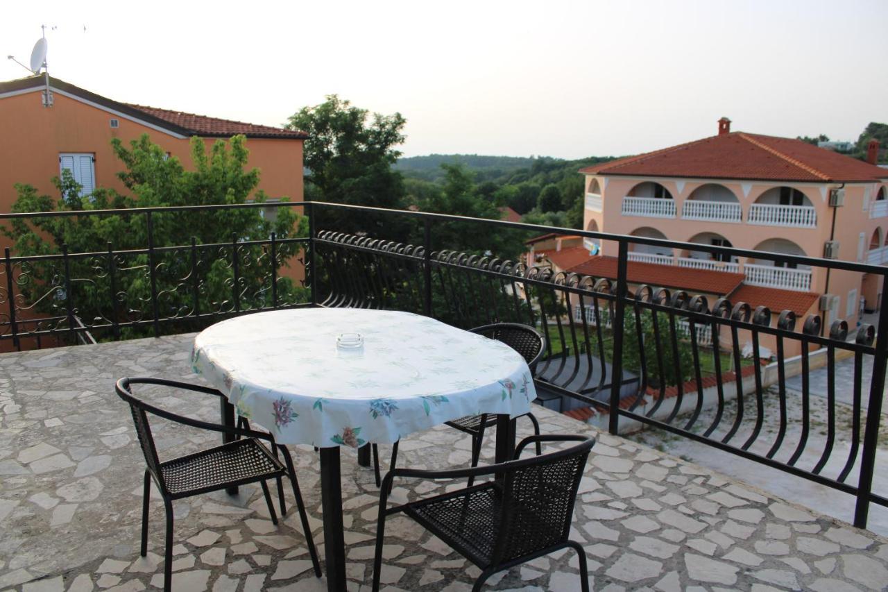 Apartments Dora Медулин Екстер'єр фото